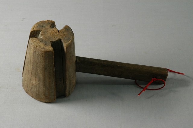 草繩製作工具之木槌 (共2張)