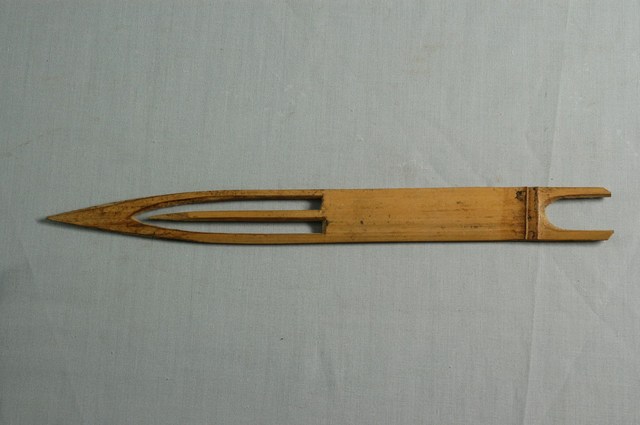 竹製結網器 (共2張)