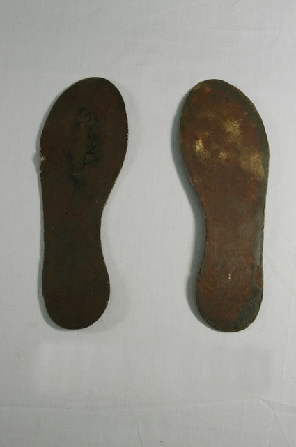 鐵鞋底模 (共2張)