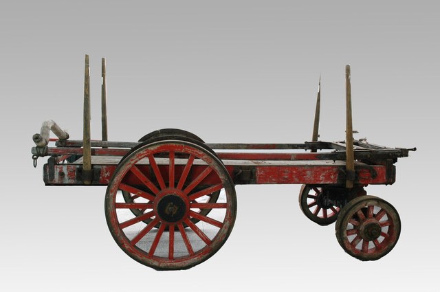 鐵皮四輪牛車 (共2張)