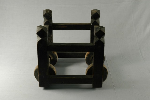 木製燒金鍋木架 (共2張)