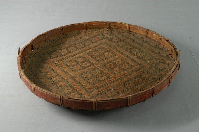 竹編供盤 (共2張)