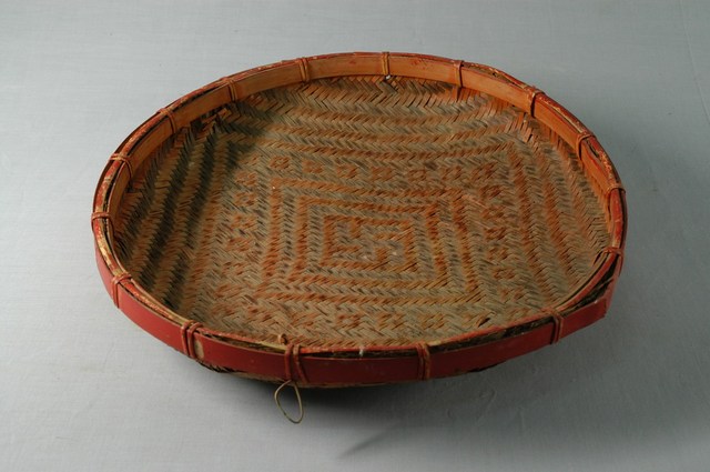 竹編供盤 (共2張)
