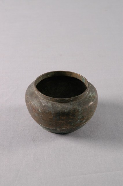 銅質供杯 (共2張)
