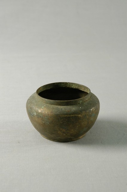 銅質供杯 (共2張)