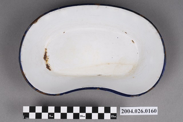 鐵製彎盆 (共4張)