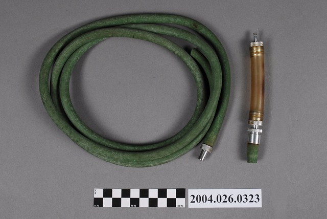 診療工具管子 (共4張)