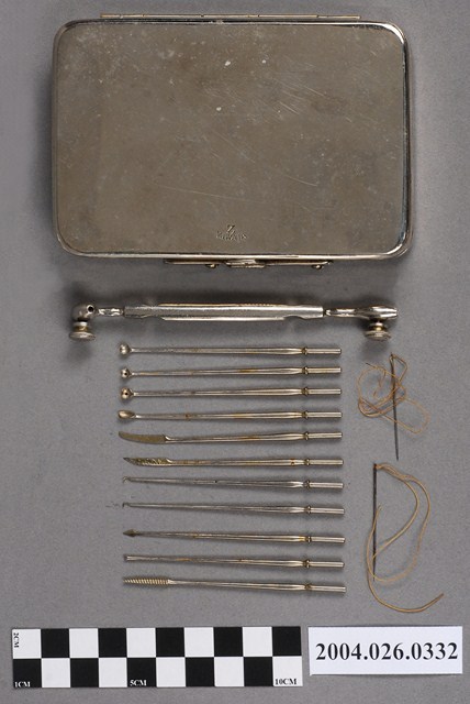 Y.IWATA耳鼻喉科手術工具組 (共5張)