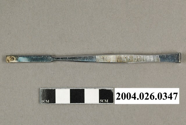 Y.IWATA耳鼻喉科骨鑿 (共4張)