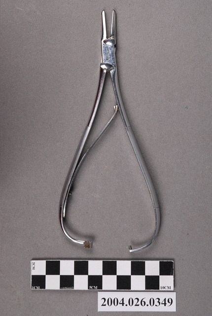 Y.IWATA止血鉗/持針器 (共4張)