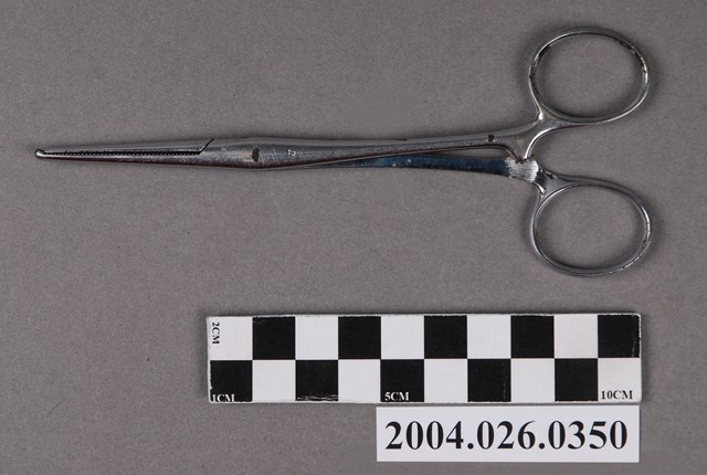 Y.IWATA直紋帶鉤止血鉗 (共4張)