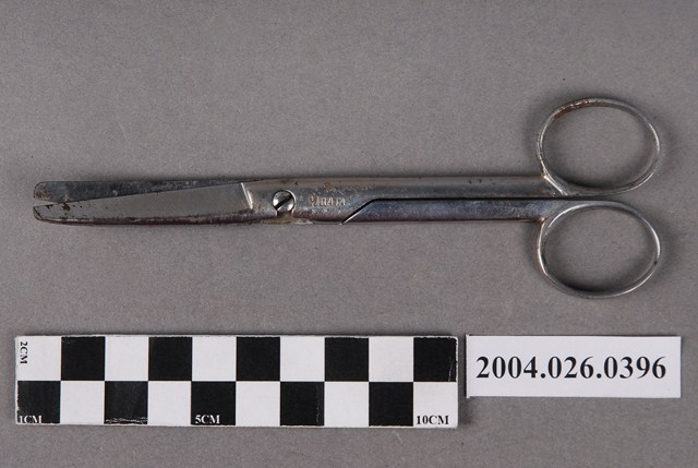 Y.IWATA耳鼻喉科剪 (共5張)