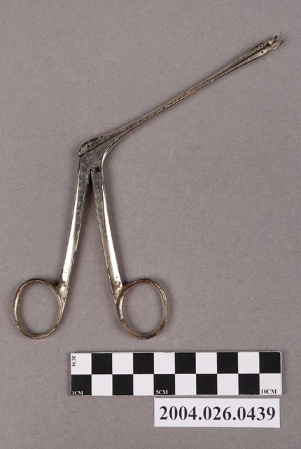 IWATA耳鼻喉科鼻息肉鉗 (共4張)