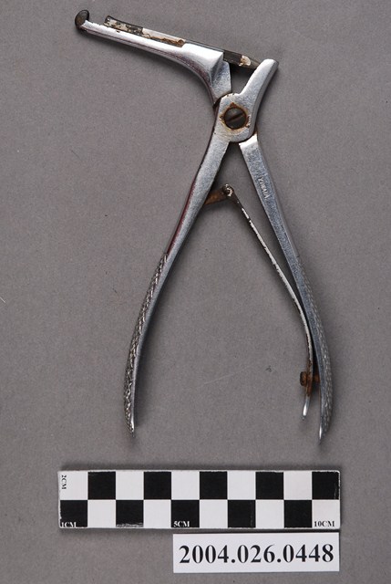 Y.IWATA耳鼻喉科咬骨鉗 (共4張)