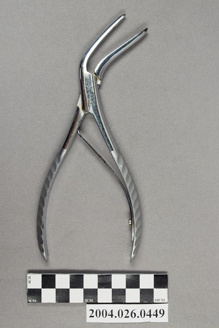 Y.IWATA耳鼻喉科鷹嘴咬骨鉗 (共4張)