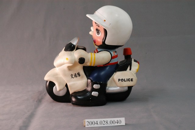 臺南市交通警察男公仔 (共4張)