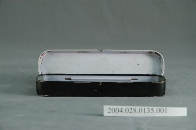 加菲貓卡通圖案鐵製長方形雙層鉛筆盒主體 (共3張)