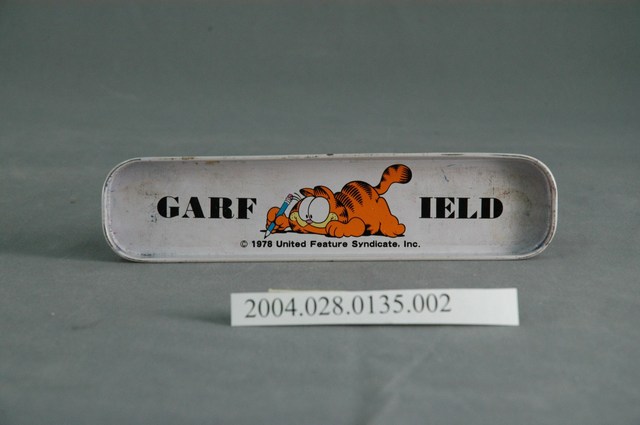 加菲貓卡通圖案鐵製長方形雙層鉛筆盒內層隔間 (共2張)