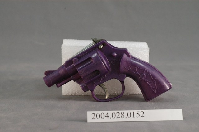 紫色玩具左輪手槍 (共3張)