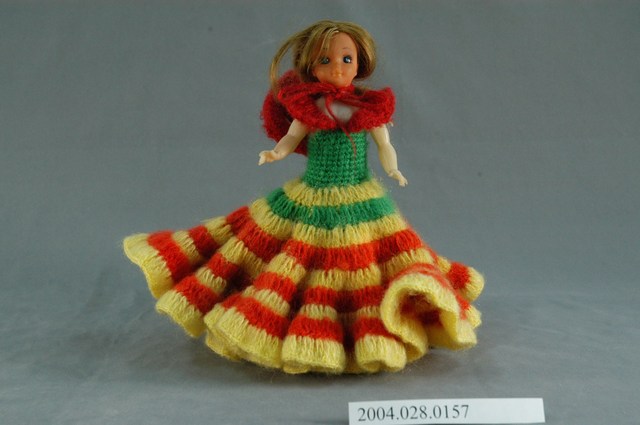 穿手工毛衣之洋娃娃之1 (共4張)