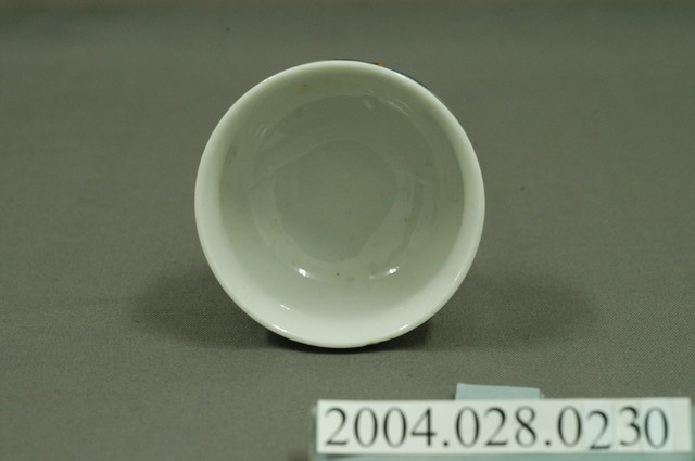 日式花紋小瓷杯 (共2張)