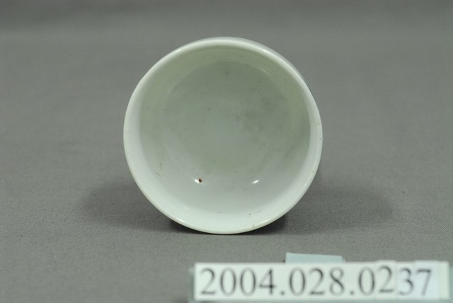 梧棲鎮長楊忠言贈租佃委員當選紀念小瓷杯 (共4張)