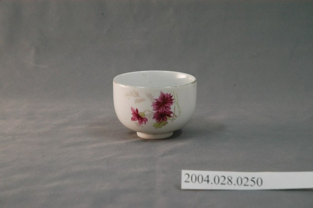 斗南鎮長黃象贈教師節紀念小瓷杯 (共3張)