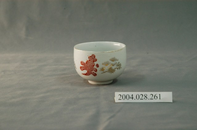 竹東鎮長彭瑩煥贈小瓷杯 (共2張)