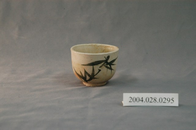 日式花紋小瓷杯 (共3張)