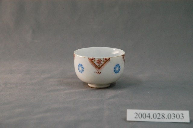 日式花紋小瓷杯 (共3張)