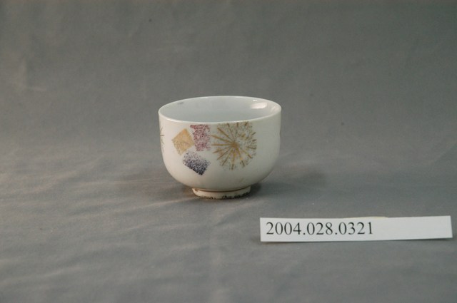 花紋小瓷杯 (共3張)