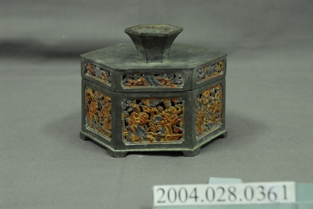 六角花窗錫製粉盒 (共3張)