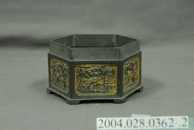 六角花窗錫製粉盒盒身 (共4張)