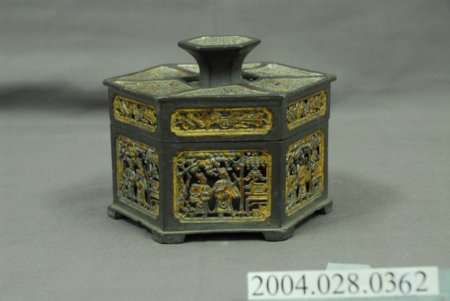 六角花窗錫製粉盒 (共3張)