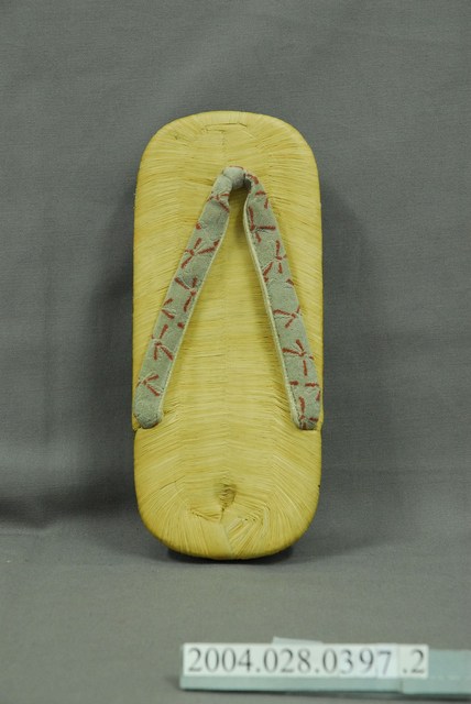 米黃草編鞋底男用木屐 (共9張)