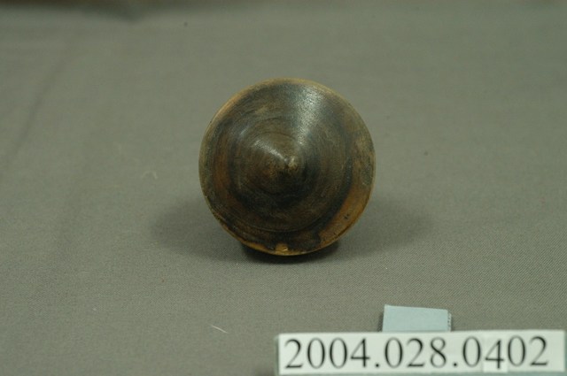 深褐色木製陀螺 (共5張)