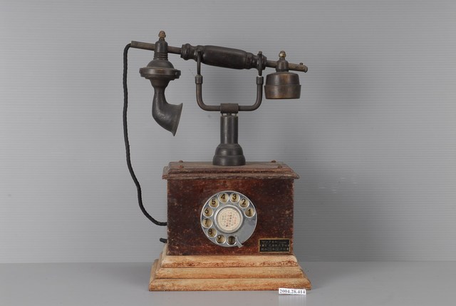 桌上型撥號盤式電話機 (共5張)