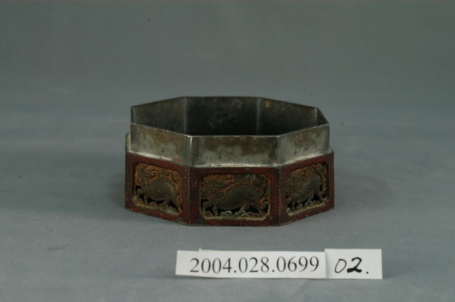 八角筒麒麟窗花雙層錫製粉盒中層 (共6張)