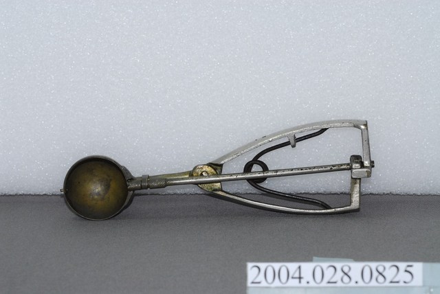 不鏽鋼與銅質舀冰杓 (共4張)