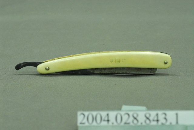 SUZUMASA牌象牙柄直式剃刀 (共6張)