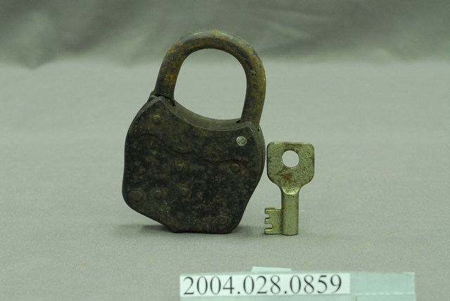 鐵製掛鎖組 (共3張)