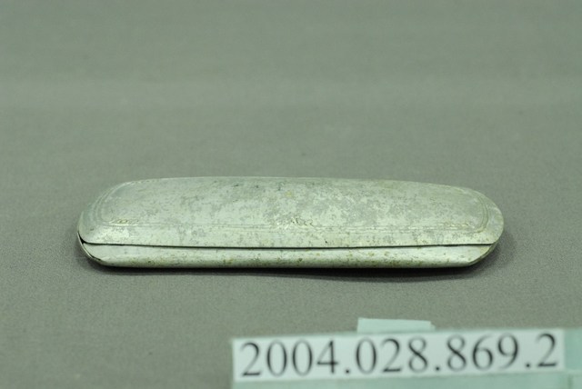 銀色眼鏡盒 (共3張)