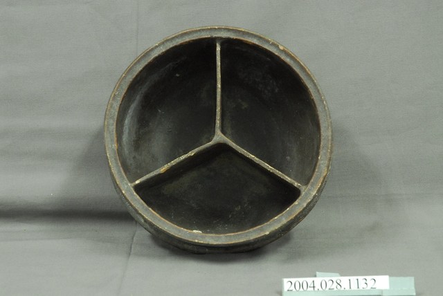 素面三格陶鍋 (共5張)