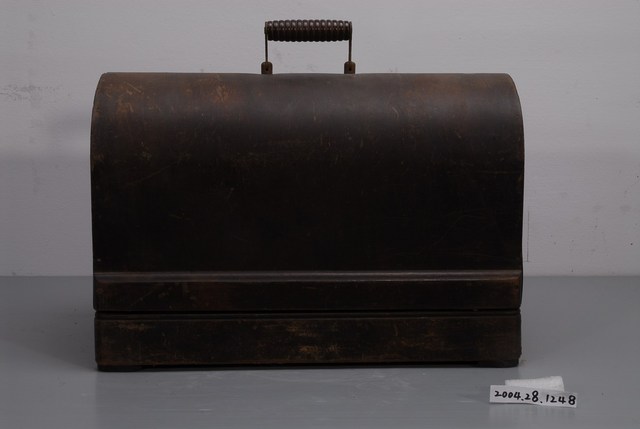 手搖式縫紉車整組 (共3張)