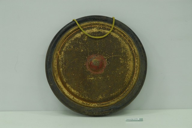 銅製大鑼 (共2張)