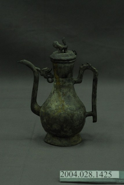 獅鈕鳳銜嘴錫壺 (共9張)