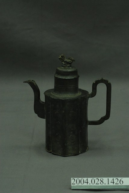 獅鈕花口形錫壺 (共3張)