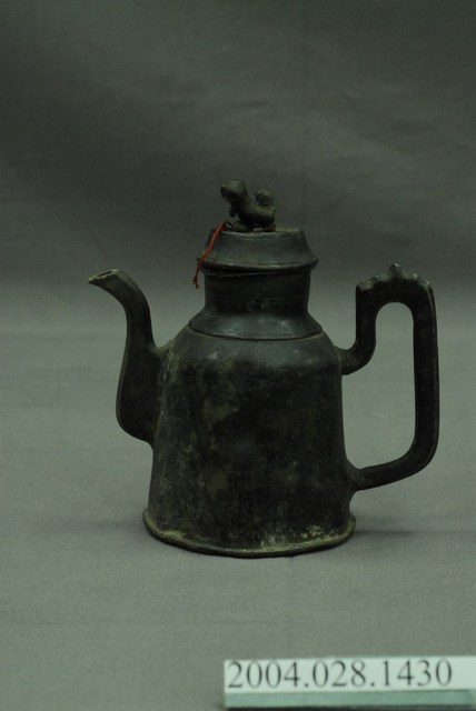 獅鈕錫壺 (共3張)