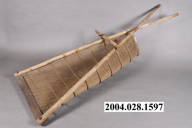 竹製捕魚器 (共1張)