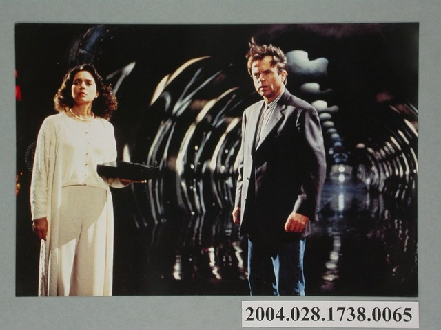 《戰慄黑洞》電影劇照4 (共2張)